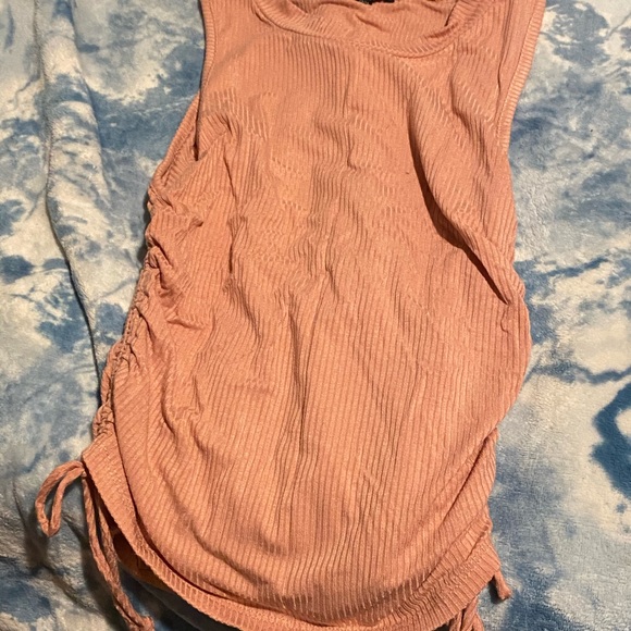 Cute tops - Picture 4 of 4